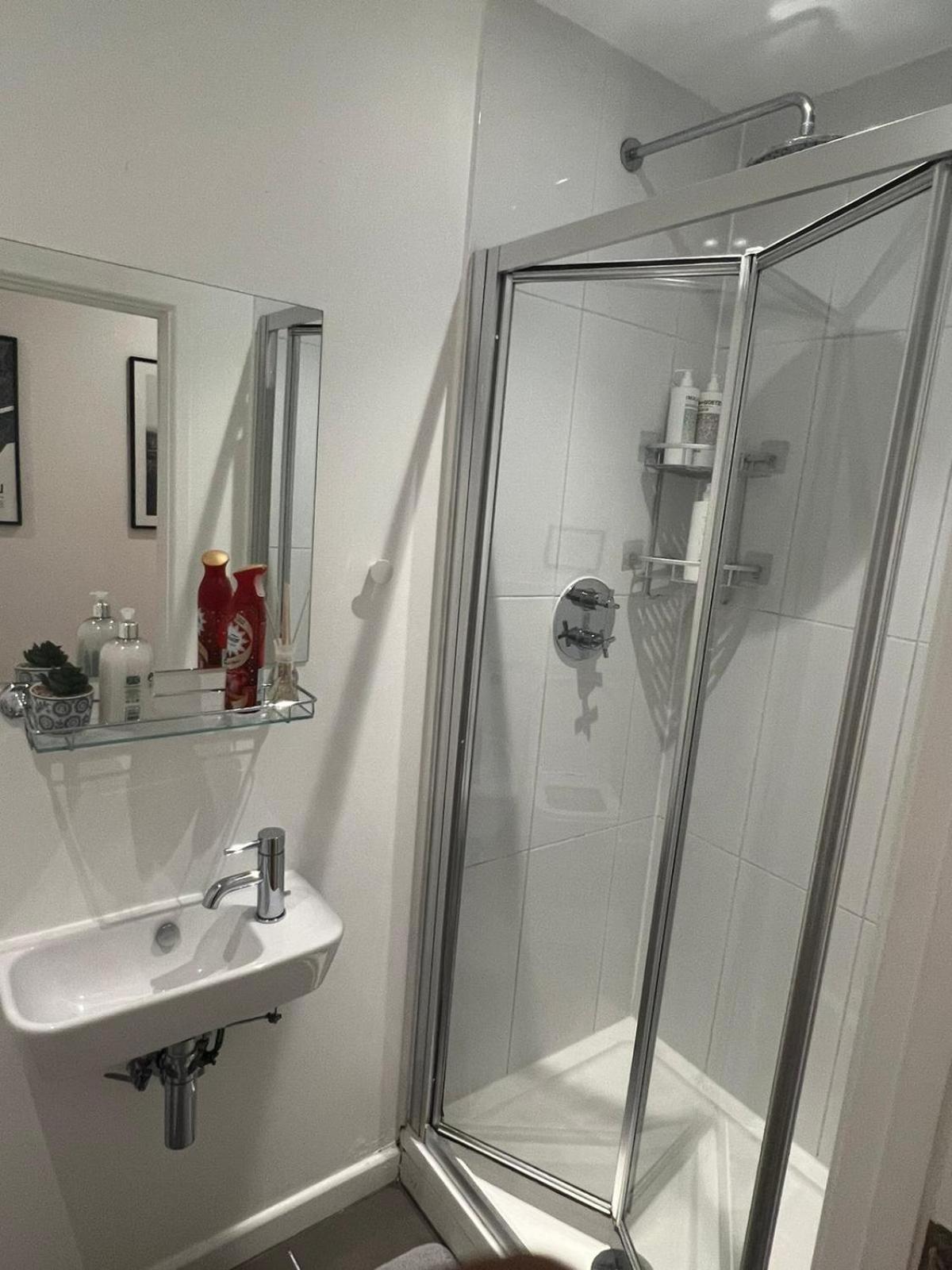 Tranquil 1 Bedroom Retreat In Piccadilly Vr4 Londres Extérieur photo